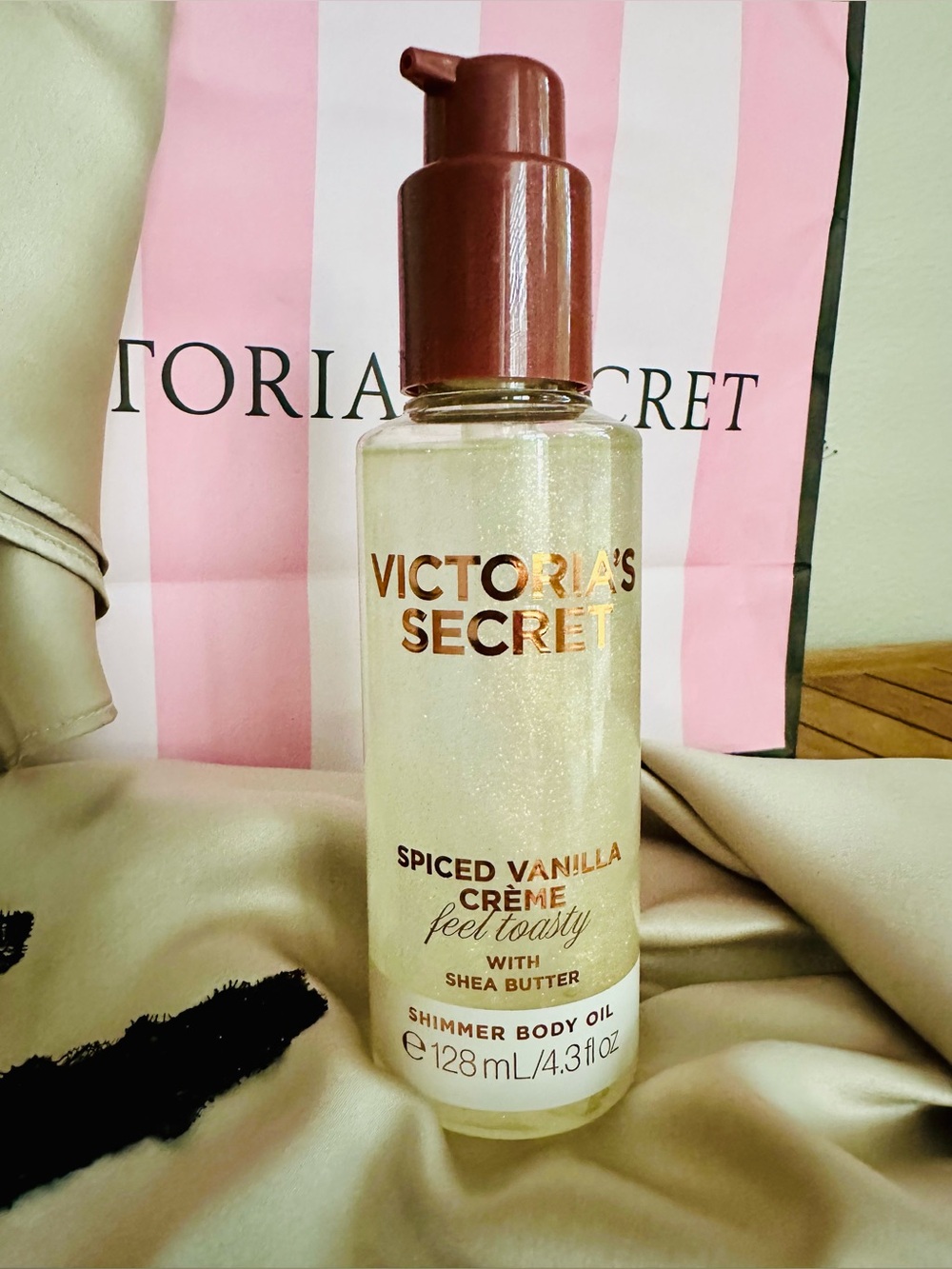 NEW Unopened Victoria’s Secret Feel Toasty Spiced Vanilla Crème Shimmer Oil